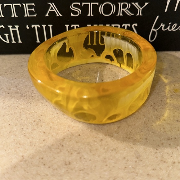 Yellow, Polka Dot, Vintage Bangle Bracelet  and possible lucite or bakelite - Picture 2 of 8